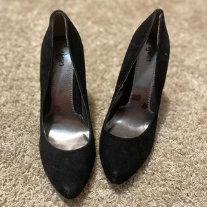 Black High Heel Shoes